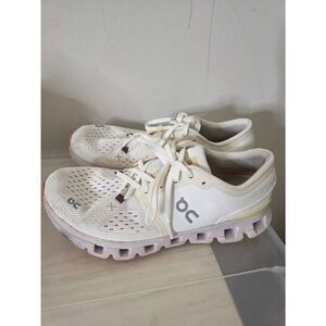 On Cloud X 4 Sneakers W9.5
